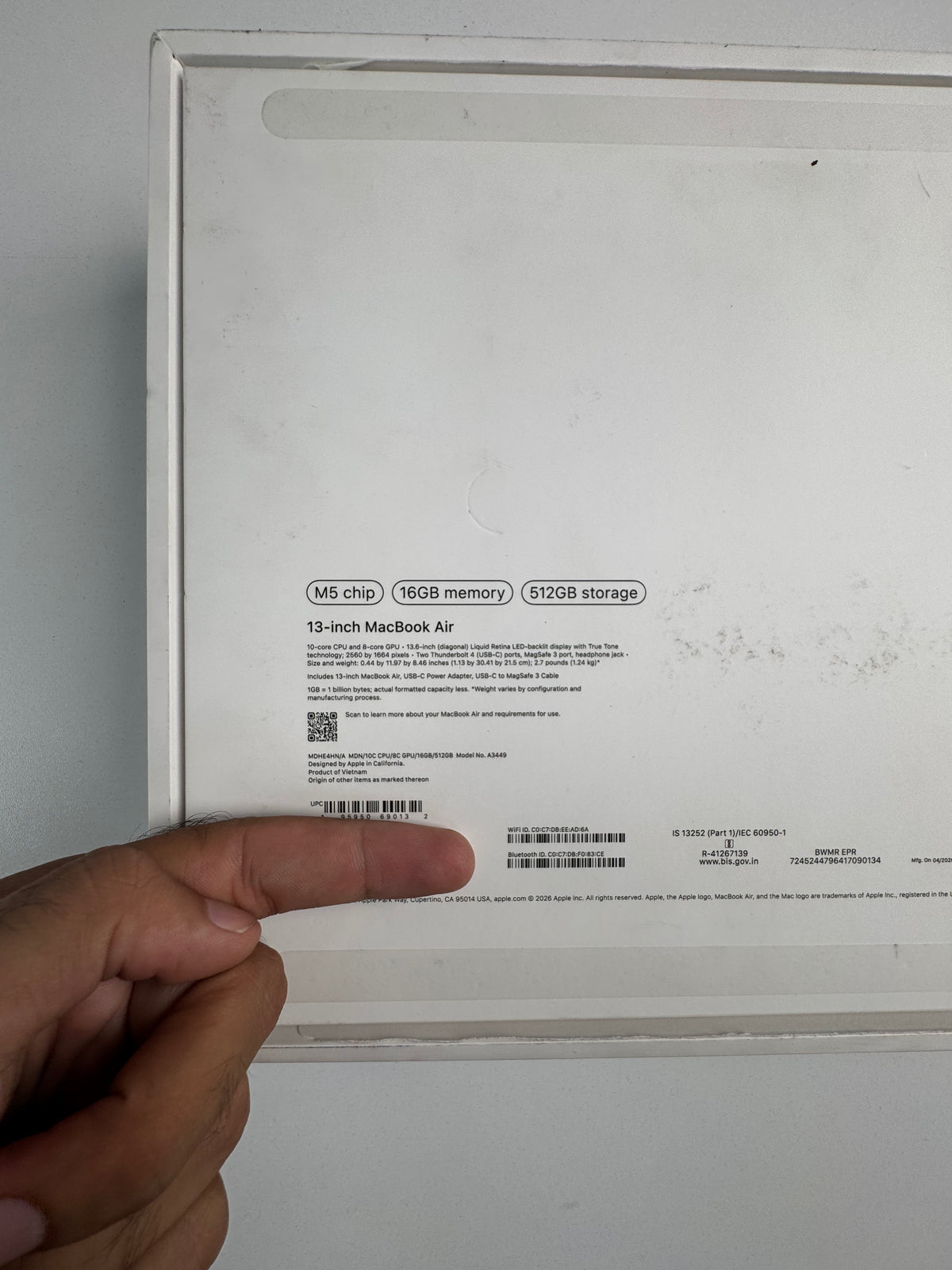MacBook Air 13-inch M5 16GB RAM 512GB SSD Midnight Blue